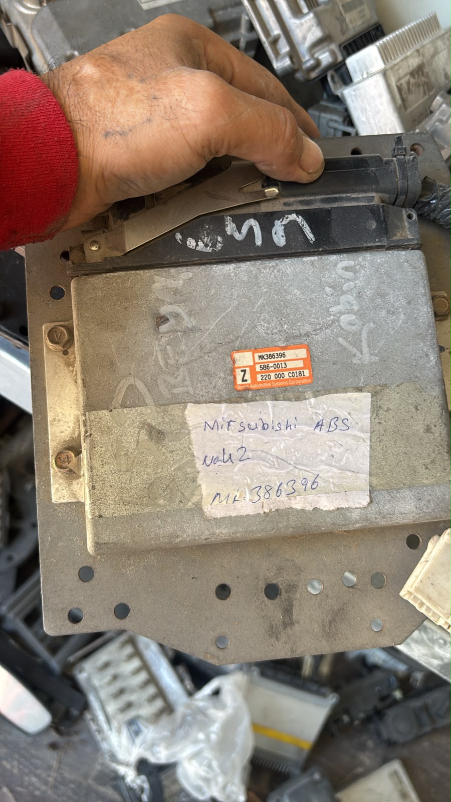 Mitsubishi Fuso Canter ABS Fren Beyni ECU (MK386396 - Bosch 586-013)