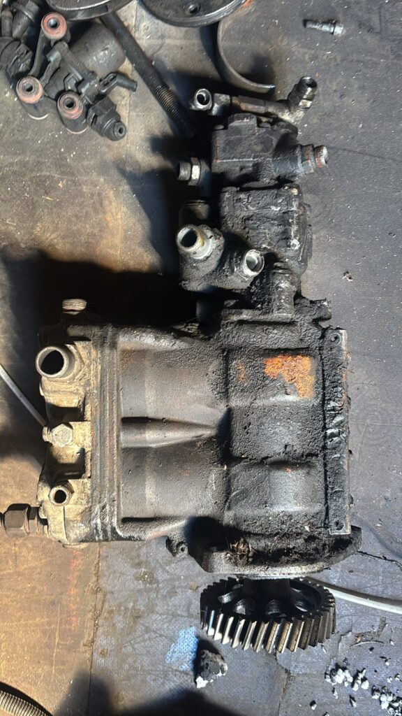 Iveco Stralis, direksiyon pompası, hidrolik pompa, servo pompası, power steering pump, Cursor 10, Cursor 13, çıkma Iveco parça.
